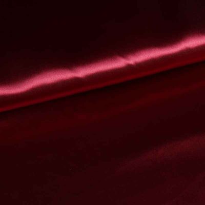 Satinstoff bordeaux