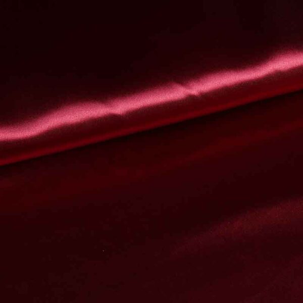 Satinstoff bordeaux