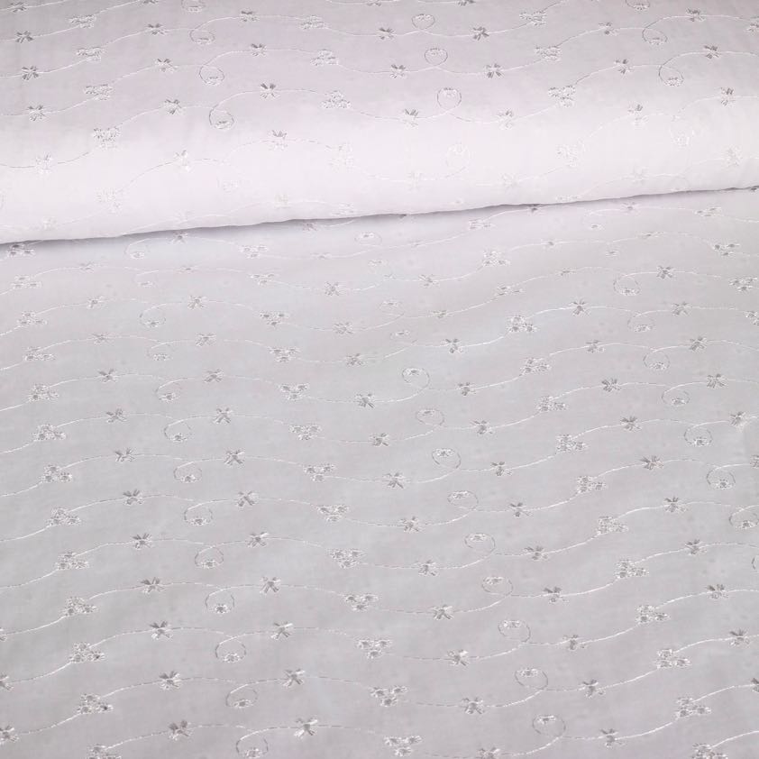 Broderie-Stoff weiß