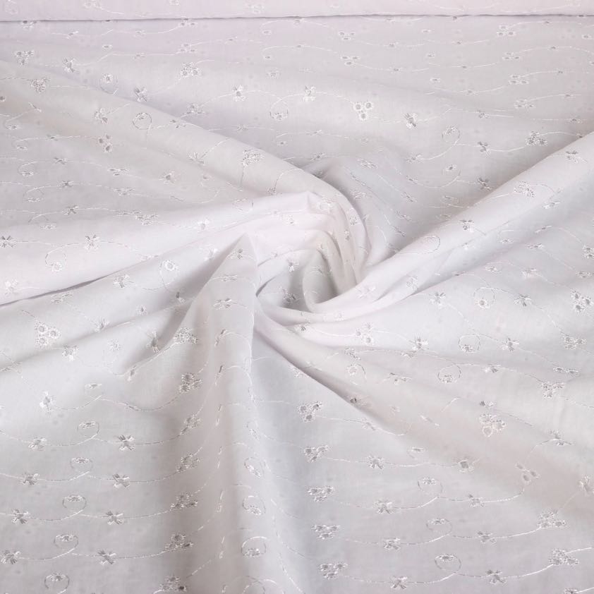Broderie-Stoff weiß