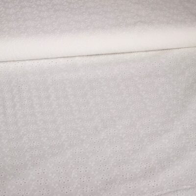 Swiss Broderie Stoff off white ecru