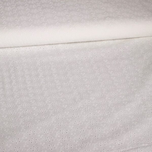 Swiss Broderie Stoff off white ecru